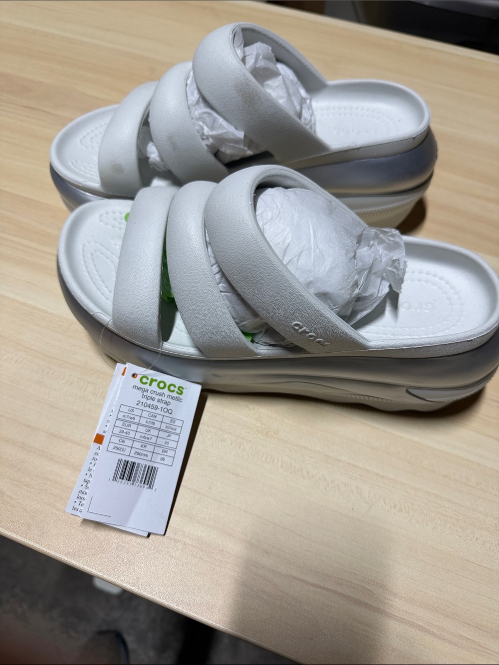 CROCS women’s 9